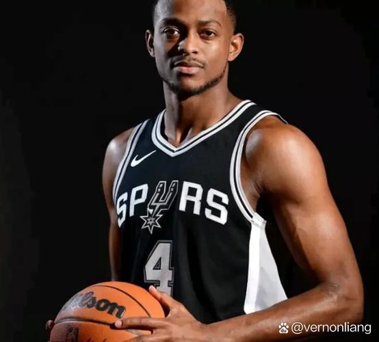 福克斯&索汉都不打！马刺至少四人缺席明天打鹈鹕！