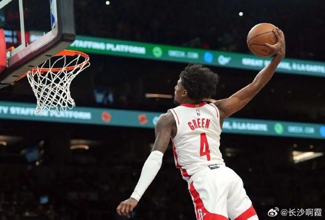 详细阅读:明天太阳战爵士!狄龙因右腹股沟酸痛出战成疑 杰伦-格林继续缺阵 明天太阳战爵士!狄龙因右腹股沟酸痛出战成疑 杰伦-格林继续缺阵