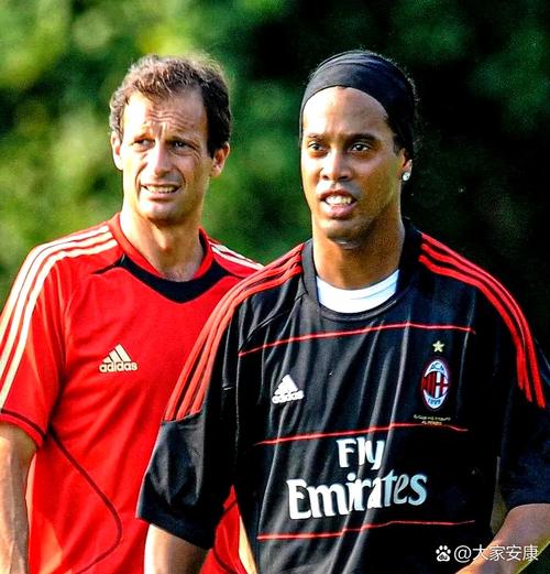 详细阅读:阿莱格里:从阵容角度看,国际米兰和那不勒斯是夺冠热门 阿莱格里:从阵容角度看,国际米兰和那不勒斯是夺冠热门