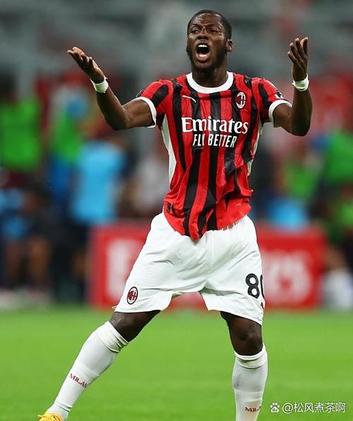 详细阅读:迪马:AC米兰有意续约17岁中场新星埃马努埃莱-萨拉 迪马:AC米兰有意续约17岁中场新星埃马努埃莱-萨拉