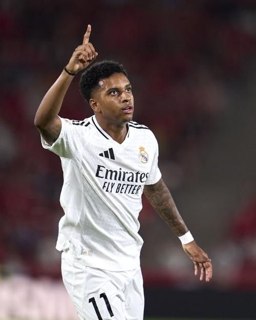 详细阅读:将战红军!皇马名单:姆巴佩领衔,阿诺德战旧主,马斯坦托诺伤缺 将战红军!皇马名单:姆巴佩领衔,阿诺德战旧主,马斯坦托诺伤缺