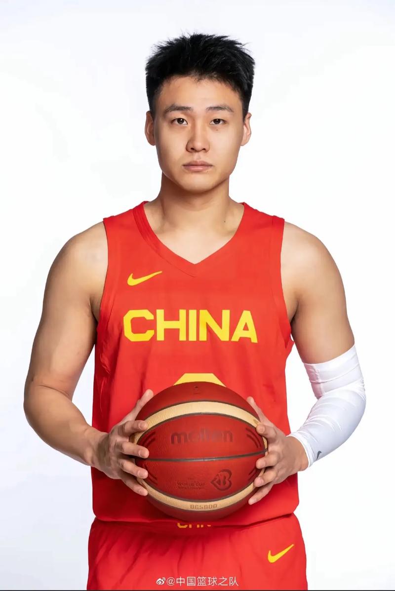 赵睿：自己目前的状态中等 伤病情况很平稳 要立足打出自己的篮球