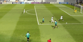 又立功了！张健智扑出对手半单刀，国安仍1-0领先！