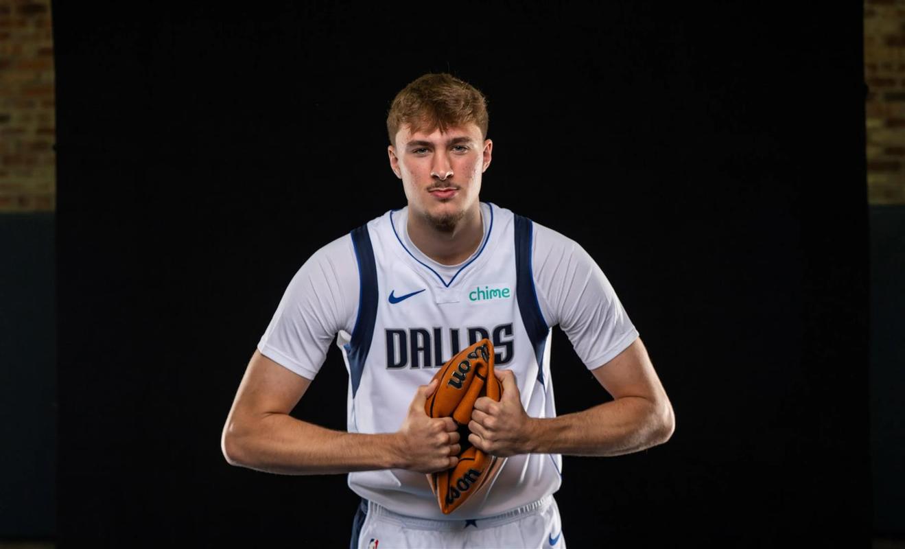 小卡谈弗拉格：基德调教很到位 弗拉格能拉开空间能冲筐&还有中投